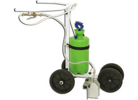 Pihustiga jalgpalliväljaku joonemasin